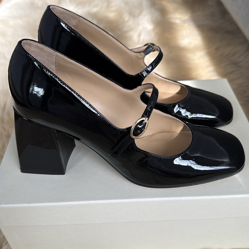 M. Gemi black patent Mary Jane style heels size 37 new never worn outside